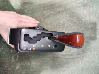 Селектор акпп TOYOTA ARISTO JZS160 2JZ 3352130280 5 ракурс Селектор акпп TOYOTA ARISTO JZS160 2JZ 3352130280 5 ракурс