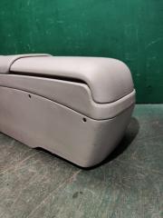 Подлокотник TOYOTA VISTA SV55 5881232040 3 ракурс Подлокотник TOYOTA VISTA SV55 5881232040 3 ракурс