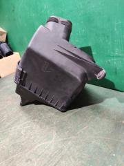 Корпус воздушного фильтра TOYOTA ARISTO JZS160 2JZ 2202046101 3 ракурс Корпус воздушного фильтра TOYOTA ARISTO JZS160 2JZ 2202046101 3 ракурс