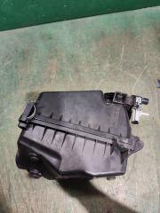 Корпус воздушного фильтра TOYOTA COROLLA NZE121 1NZ 1770122100 5 ракурс Корпус воздушного фильтра TOYOTA COROLLA NZE121 1NZ 1770122100 5 ракурс