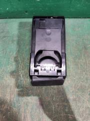 Подстаканник MITSUBISHI OUTLANDER CW5W 4B12 GN62104480 2 ракурс Подстаканник MITSUBISHI OUTLANDER CW5W 4B12 GN62104480 2 ракурс