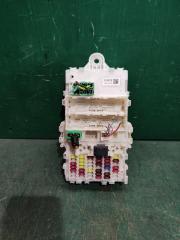 Блок предохранителей HONDA VEZEL RU3 LEB 747045870W 1 ракурс