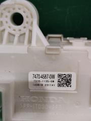 Блок предохранителей HONDA VEZEL RU3 LEB 747045870W 4 ракурс