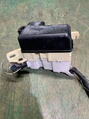Блок предохранителей под капот TOYOTA PROBOX NCP51 1NZ 4 ракурс