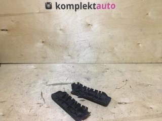 Запчасть направляющая бампера передняя Audi A4 2005-2007