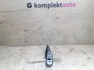 Запчасть петля капота правая Volkswagen Polo 3 1999-2001