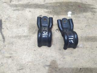 Запчасть кронштейн радиатора Toyota Mark II 2000-2004