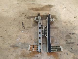 Запчасть направляющая стекла двери передняя Hyundai Solaris 2017-2019