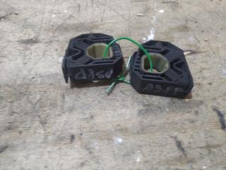 Запчасть подушка крепления радиатора Audi A3 2003-2013