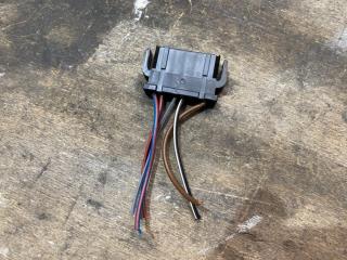 Запчасть разъем задний Volkswagen Passat 2000-2004