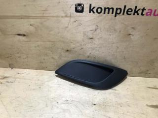 Запчасть заглушка противотуманых фар передняя правая Ford Focus 2 2008-2011