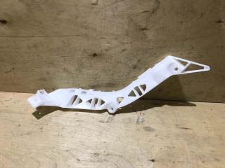 Запчасть кронштейн бампера задний правый Mazda 3 2002-2009