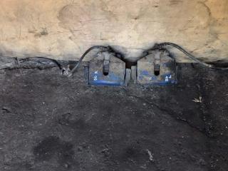 Запчасть суппорт передний Volkswagen Passat 2010