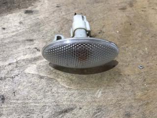 Запчасть повторитель в крыло передний Suzuki Swift 2011-2013