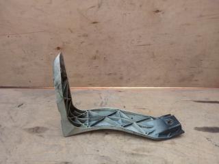 Кронштейн крыла передний левый Audi A4