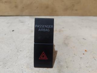 Запчасть кнопка аварийной сигнализации Skoda Octavia 2015