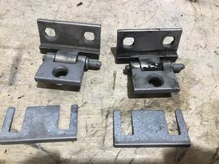 Запчасть петля двери передняя правая Volvo S80 1998-2006