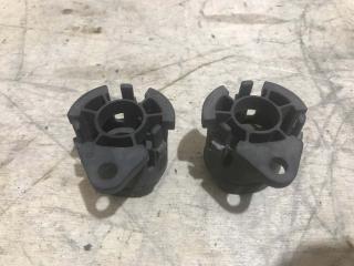 Запчасть кронштейн радиатора Volvo C70 2005-2009