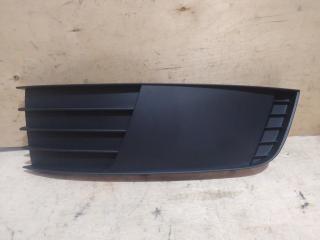 Запчасть заглушка в бампер передняя левая Skoda Octavia 2013-2017