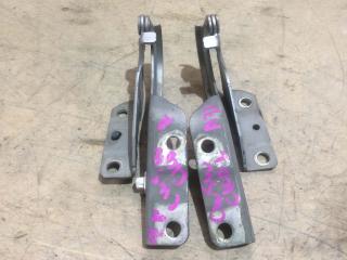 Запчасть петля капота Mitsubishi Outlander XL 2005-2009