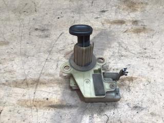 Запчасть кнопка открывания багажника Renault Laguna