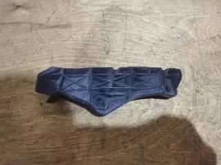 Запчасть направляющая бампера передняя левая Toyota Ist