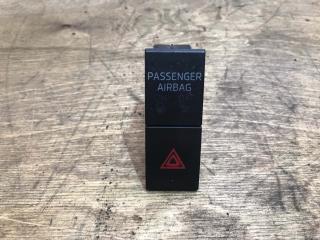 Запчасть кнопка аварийной сигнализации Skoda Octavia 2015