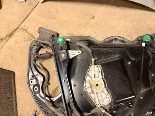 Стеклоподъемник передний правый Volkswagen Passat B6 CDAB