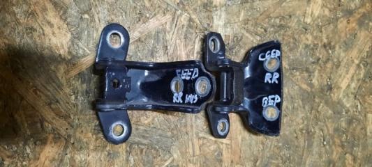 Запчасть петля двери задняя правая KIA CEED 2011