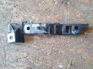 Запчасть кронштейн бампера передний правый KIA CEED 2008