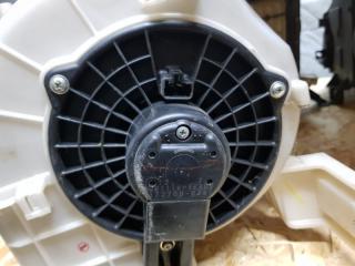 Мотор печки Mazda Demio 1999