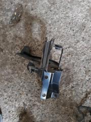 Кронштейн блока ABS Nissan Primera 2002-2008