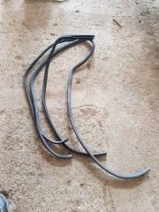 Уплотнитель дверного проема передний Kia Rio 2016