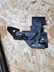 Защелка капота Volkswagen Touareg 2004