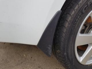 Запчасть брызговик задний правый Kia Rio 2014
