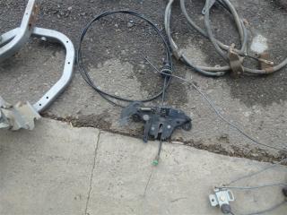 Замок капота Nissan Almera 2000