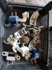 Запчасть петля двери Honda Fit 2001-2004