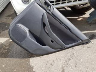 Обшивка двери задняя правая Toyota Avensis 2004