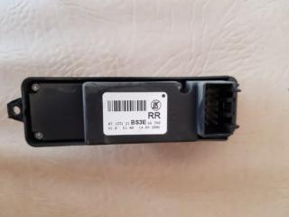 Кнопка стеклоподъемника Mazda Mazda3 2008
