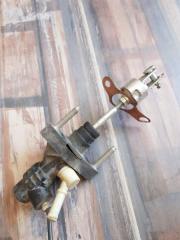 Главный цилиндр сцепления Toyota Avensis 2004