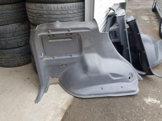 Обшивка багажника задняя левая Toyota Rav 4 2004