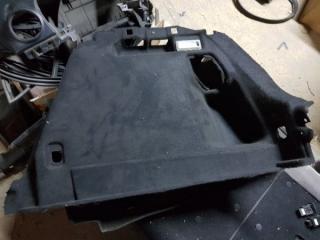 Обшивка багажника правая Mazda Mazda3 2003-2006