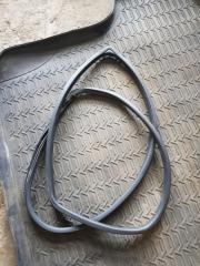 Уплотнитель дверного проема задний правый Nissan Teana 2011