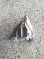 Фото запчасти кронштейн компрессора кондиционера Mitsubishi Outlander 2009 контрактная запчасть Запчасть кронштейн компрессора кондиционера Mitsubishi Outlander 2009