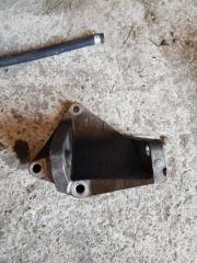 Кронштейн насоса гидроусилителя руля Nissan Bluebird Sylphy 2001