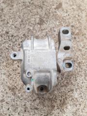 Запчасть подушка двигателя правая Skoda Octavia 2004-2013