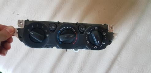Блок управления климат-контролем Ford Focus 2008