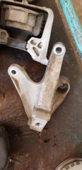 Кронштейн КПП Ford Focus 2008