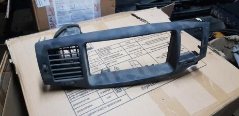 Рамка магнитолы Toyota Corolla 2000-2004