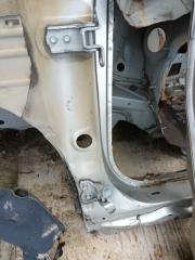 Петля двери передняя левая Toyota Avensis 2004